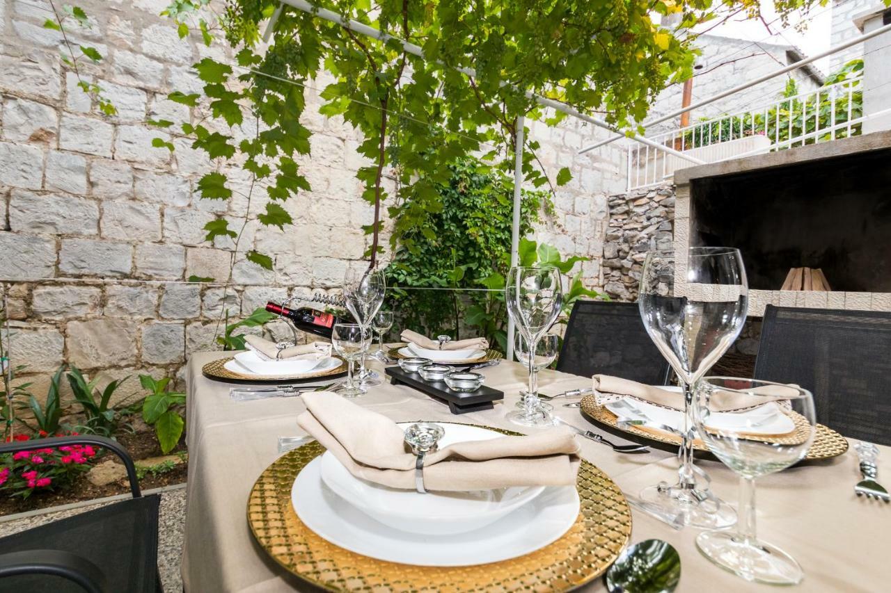 Apartment Stari Dvor Kaštela Exterior foto